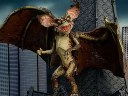 Neca Gremlins Film Gremlins 2 Alien Bat Gremlin 45cm Wing - Image 5