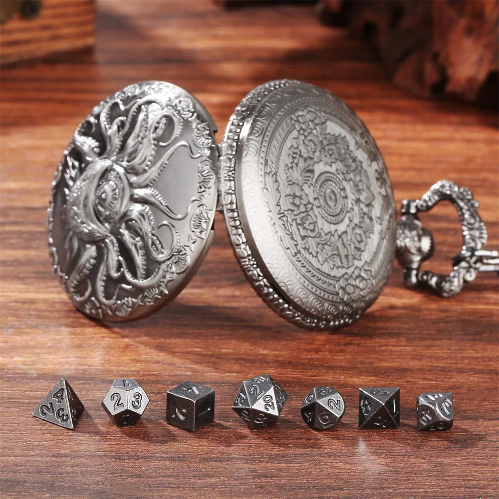 Novel Retro Pocket Watch Case with 7pcs/Set Mini Metal Dices Pendant Pocket Chain Entertainment Antique Style Gift for Men